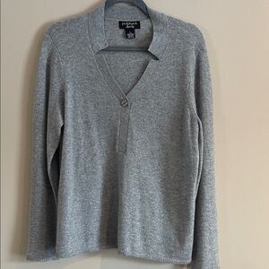 Peck & Peck Cashmere Light Gray V-Neck Sweater